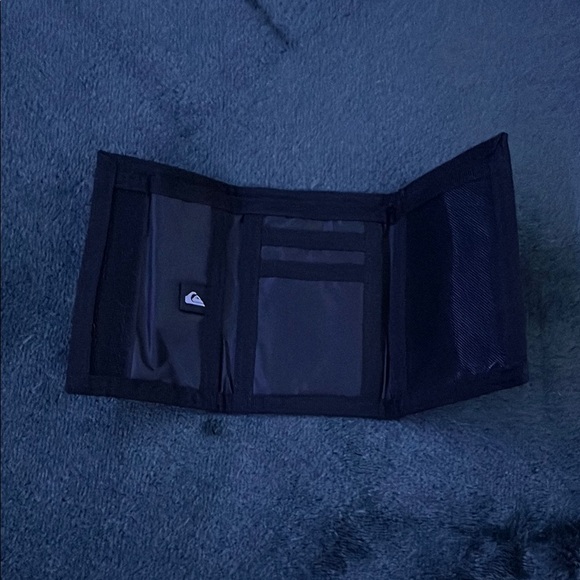 Y2K Quicksilver Velcro Wallet - Picture 2 of 4